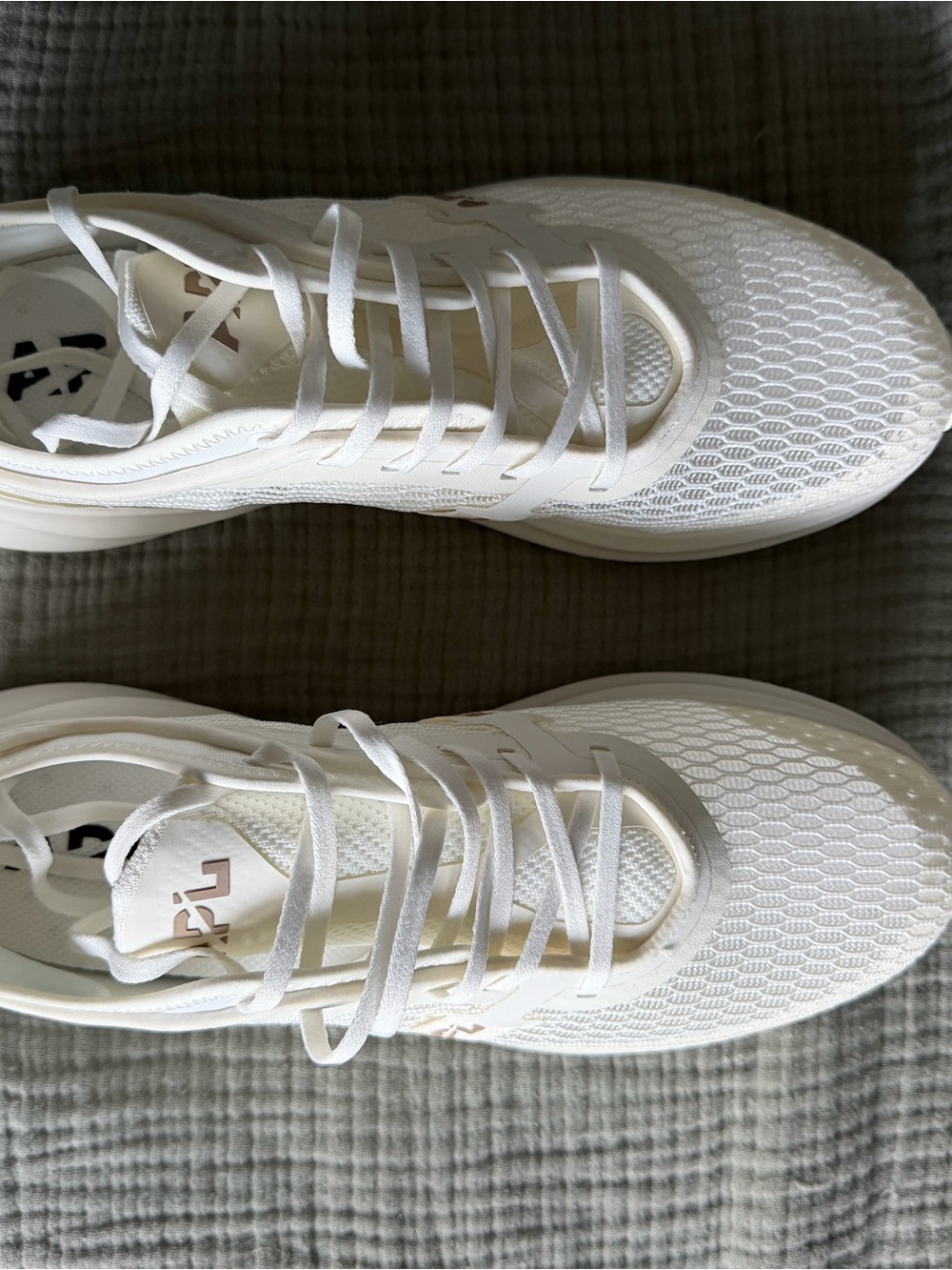 APL Women’s Ivory/Sandstone TAKING THiS OFF MY POSH TOM SO BUY IF INTERESTED! - Picture 7 of 15